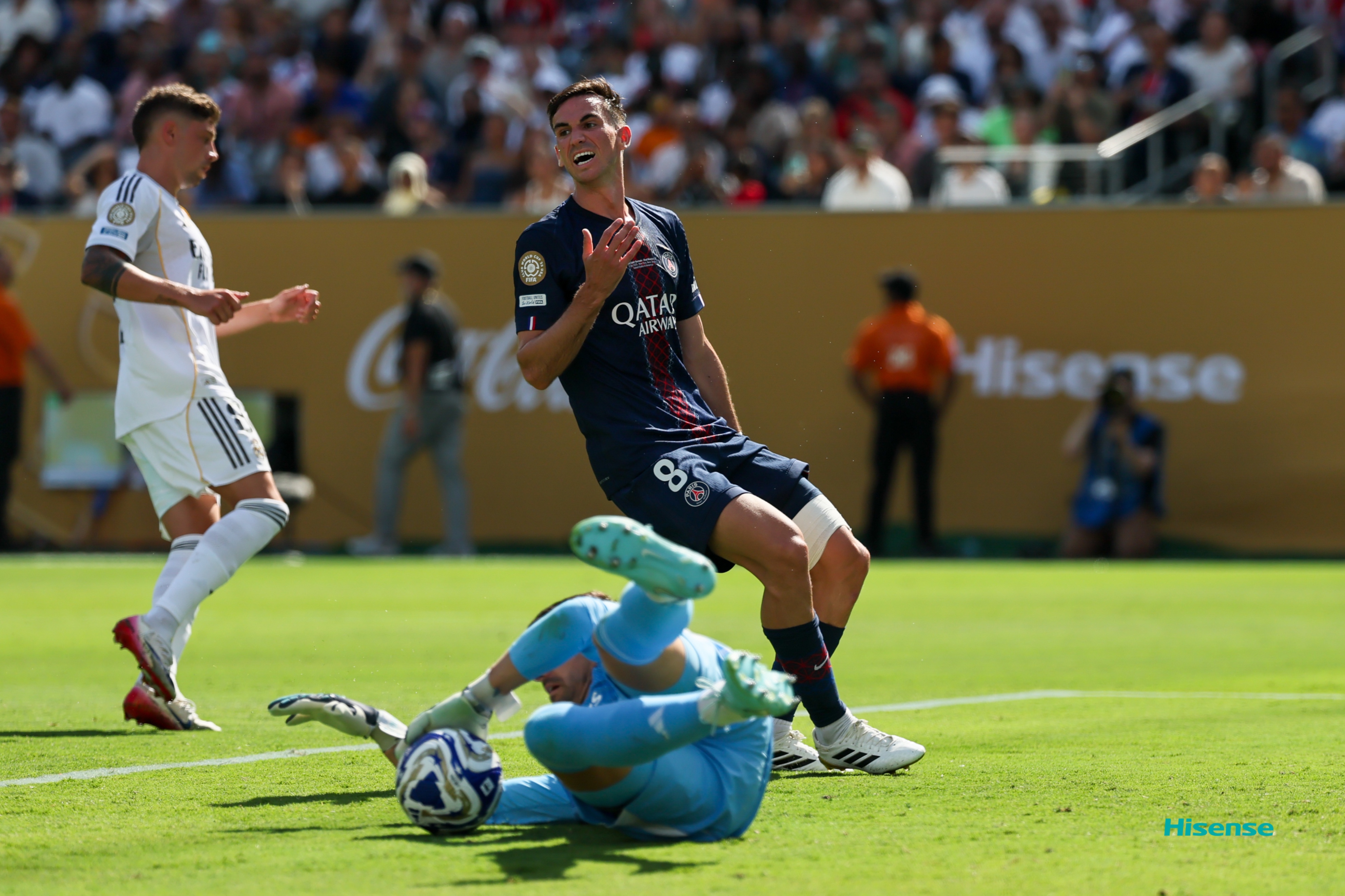 中欧体育官网 -包含巴塞罗那训练开放日；赛后刷新队史纪录引欢呼；法国杯在即；身体对抗强度拉满的词条