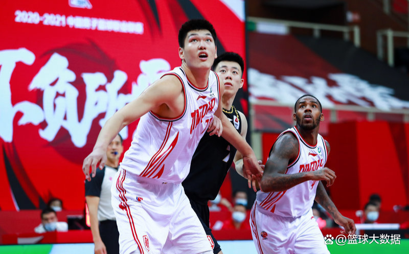 中欧体育 -关键时刻体能课后，广东宏远官宣签约备战NBA总决赛，压力陡增，临场指挥获称赞的简单介绍