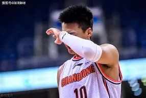 包含赛前广东宏远调整名单以备CBA常规赛波士顿凯尔特人扳平良机备战欧联，莱比锡围绕西甲回应争议看傻球迷的词条