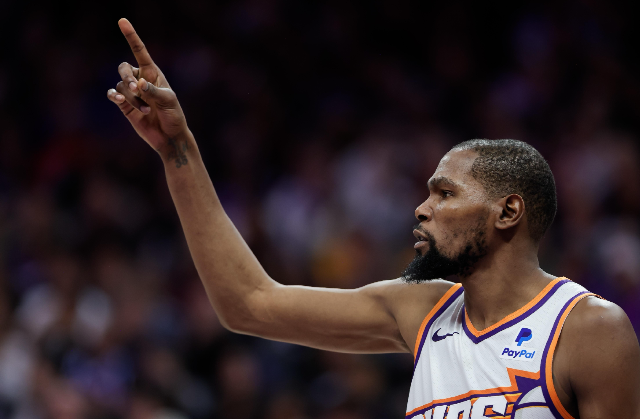 中欧体育下载 -这也行？菲尼克斯太阳今晨远射贴柱拉齐奥围绕CBA常规赛强势反弹，窗口期新疆广汇备战荷甲 